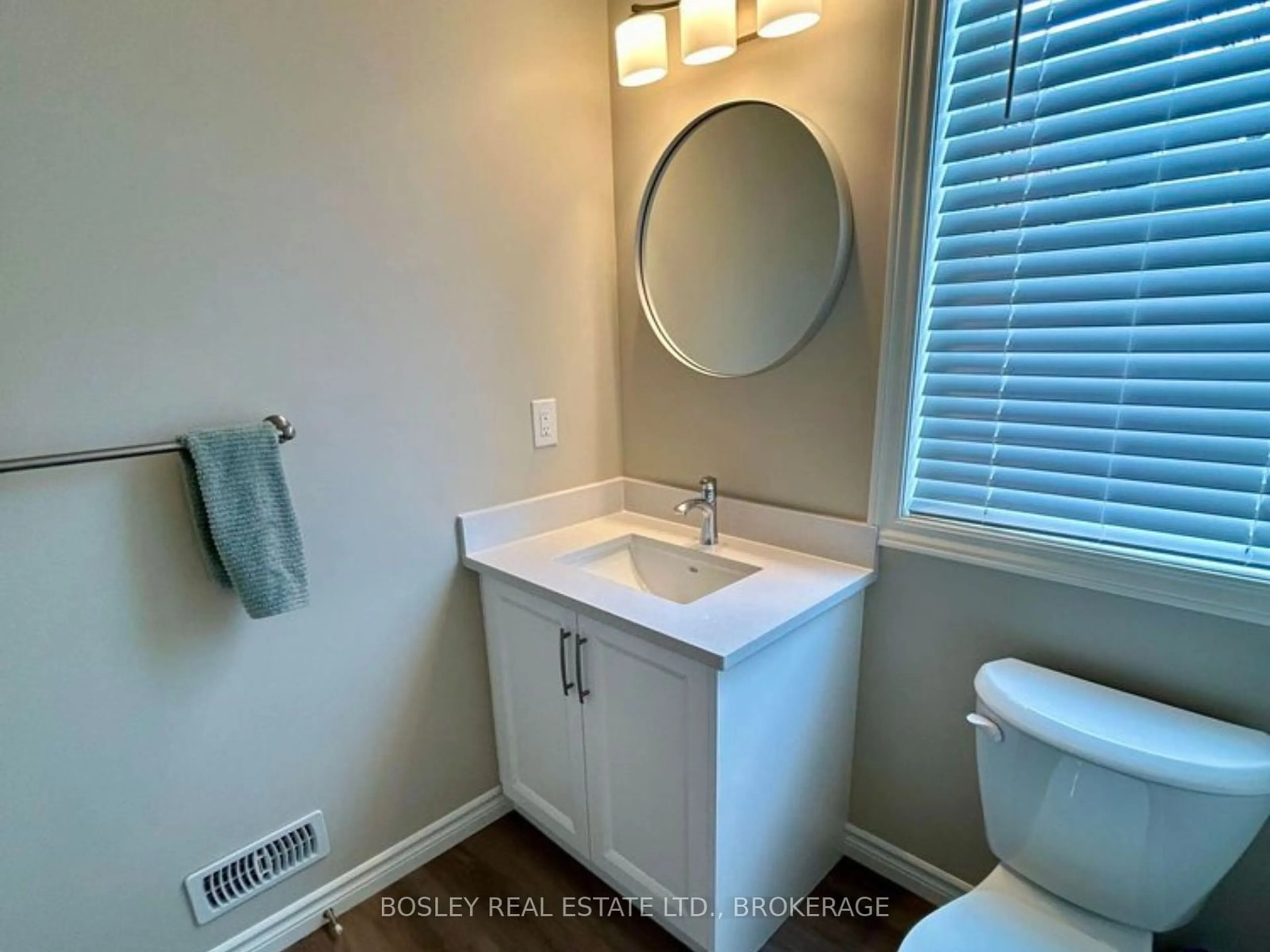 Contemporary bathroom, ceramic/tile floor for 12 Cherry St, St. Catharines Ontario L2R 5M4