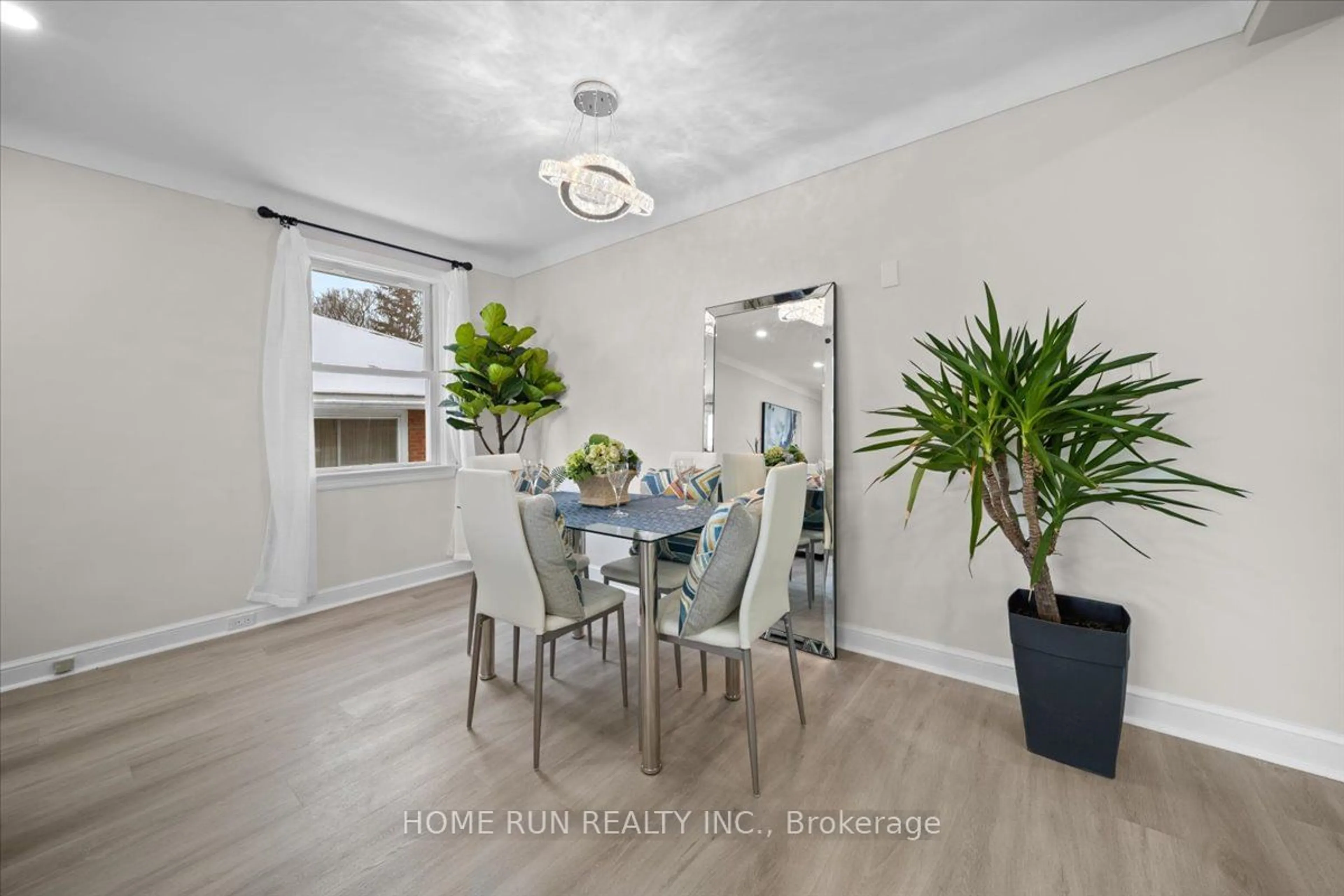 Dining room, wood/laminate floor for 841 Iroquois Rd, Ottawa Ontario K2A 3N3