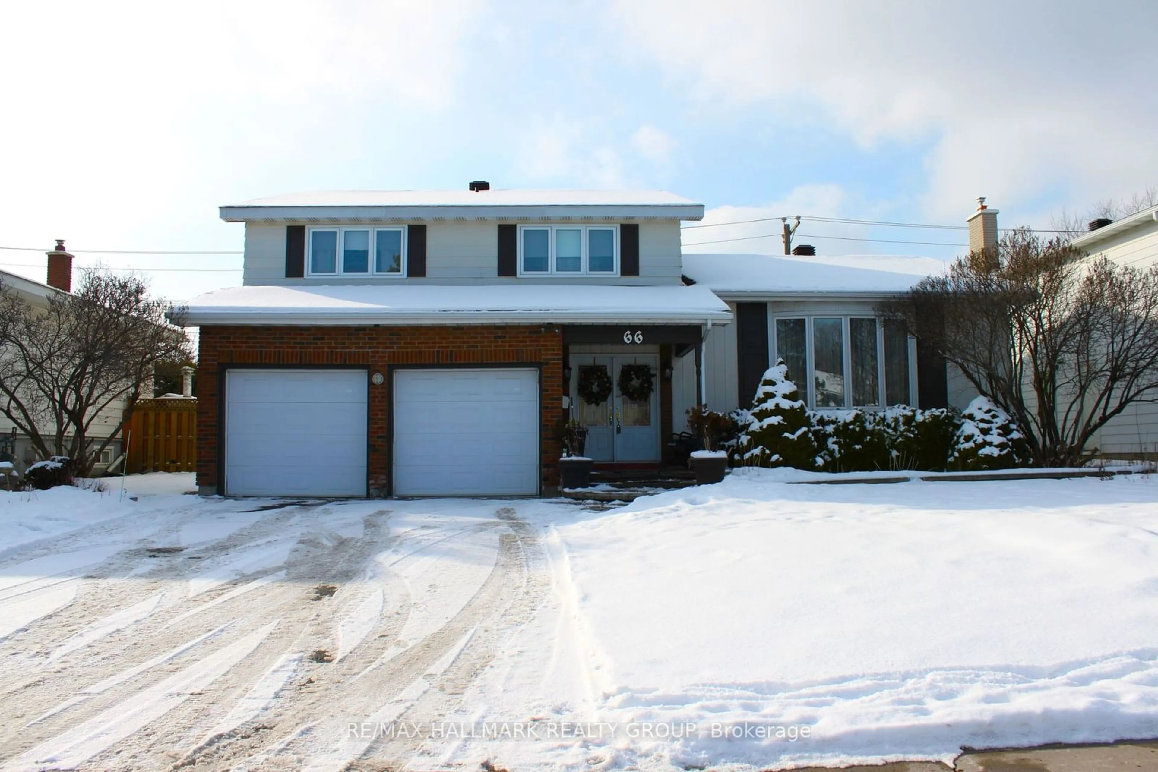 Home with vinyl exterior material, street for 66 Bearbrook Rd, Blackburn Hamlet Ontario K1B 3E2