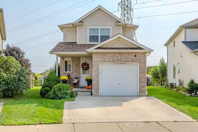 Primary image of 128 Henhoeffer Cres