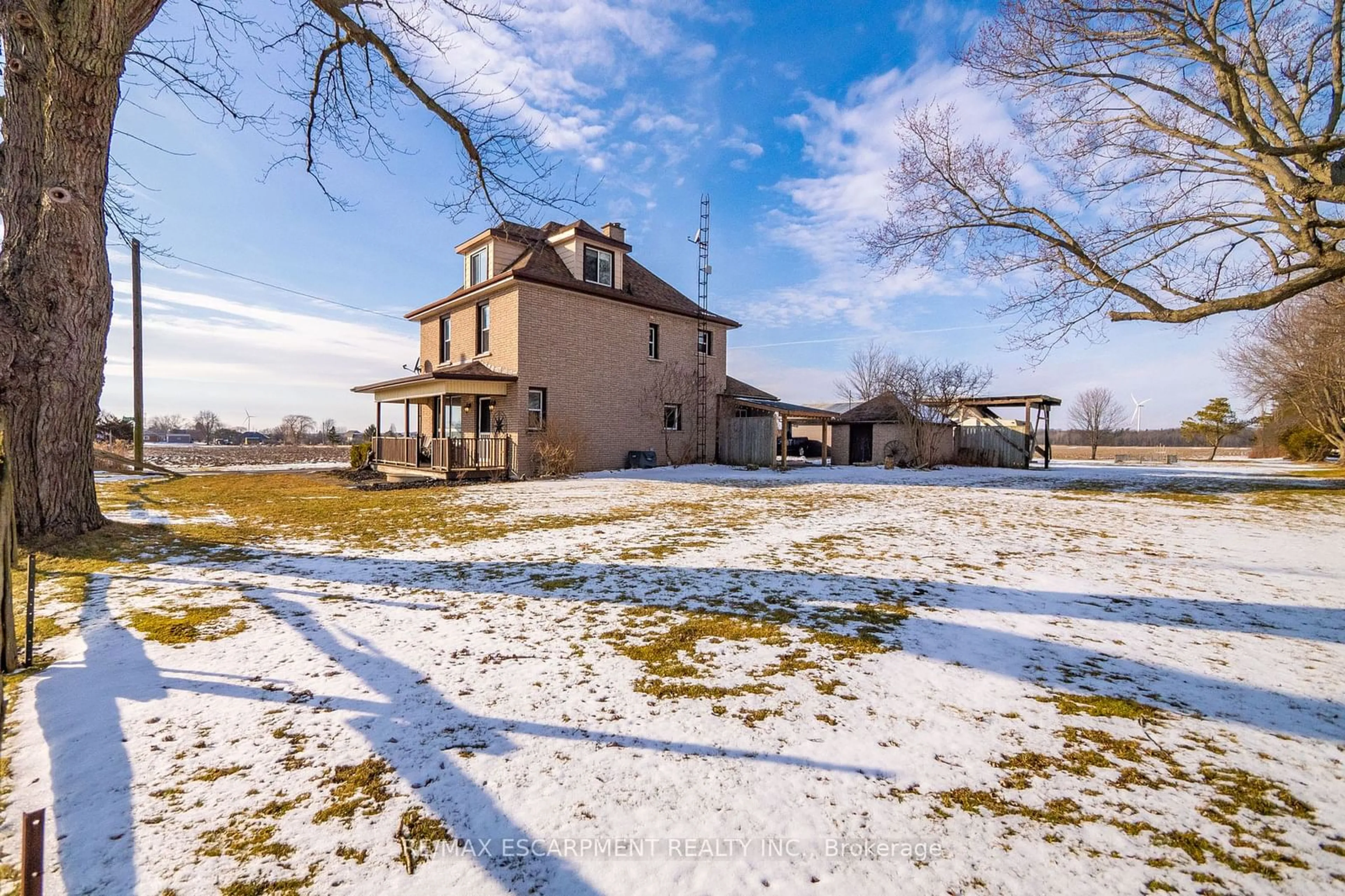 A pic from outside/outdoor area/front of a property/back of a property/a pic from drone, building for 6267 RAINHAM Rd, Haldimand Ontario N1A 2W8