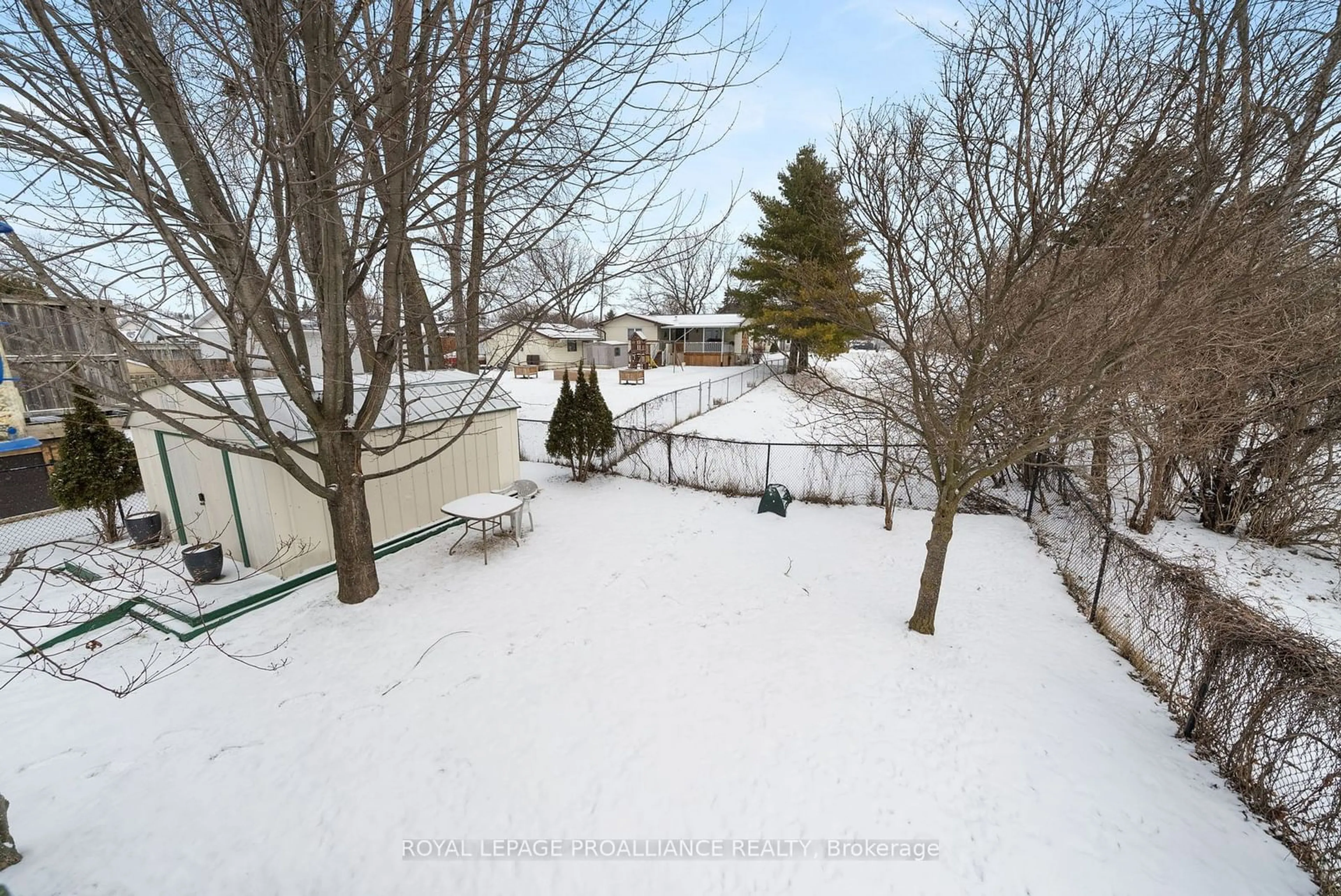 A pic from outside/outdoor area/front of a property/back of a property/a pic from drone, unknown for 37 Liddle Lane, Belleville Ontario K8N 5Y3