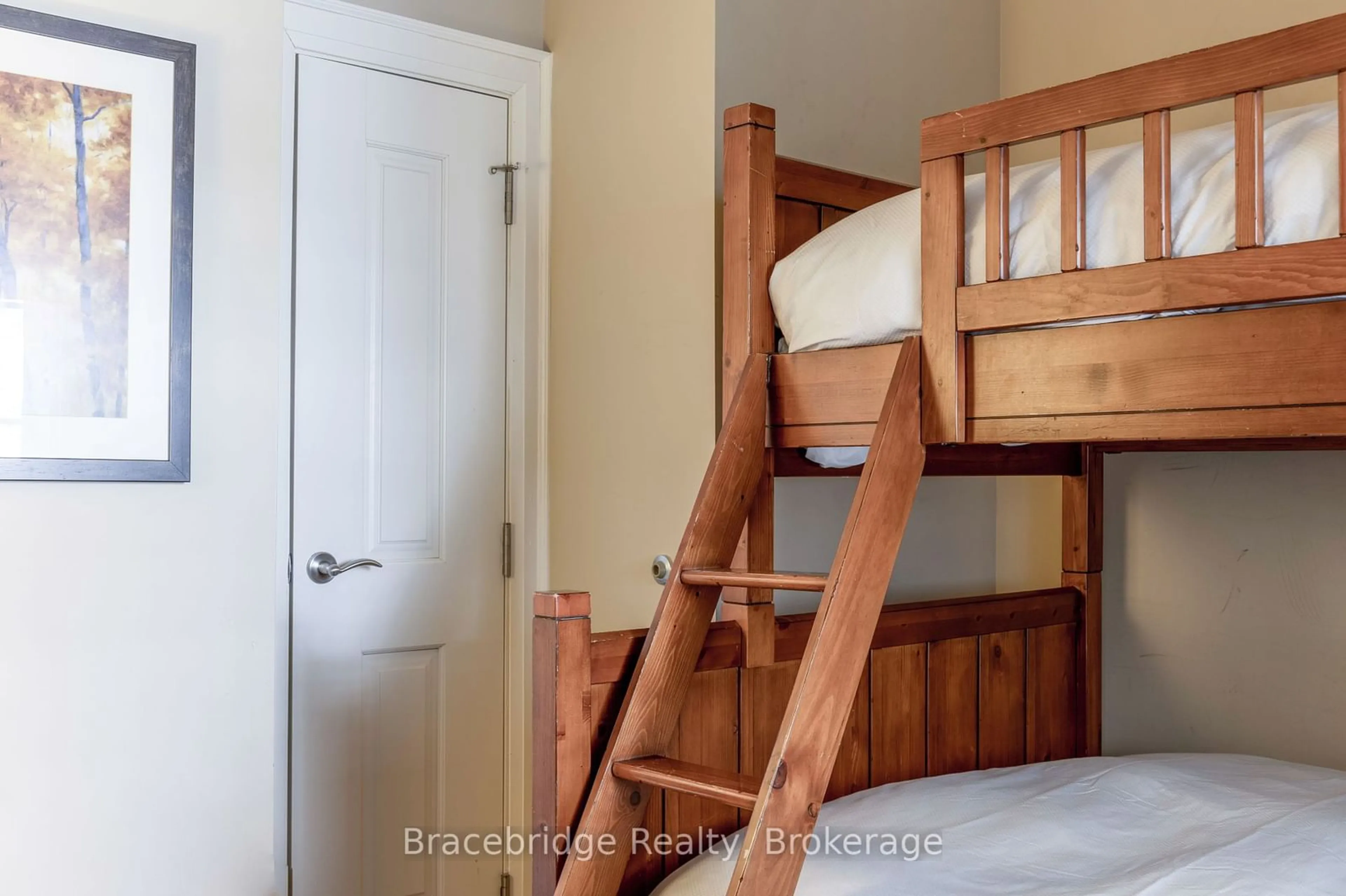 Bedroom with bed, unknown for 1869 Muskoka Rd 118 #A202-D1, Muskoka Lakes Ontario P1L 1W8