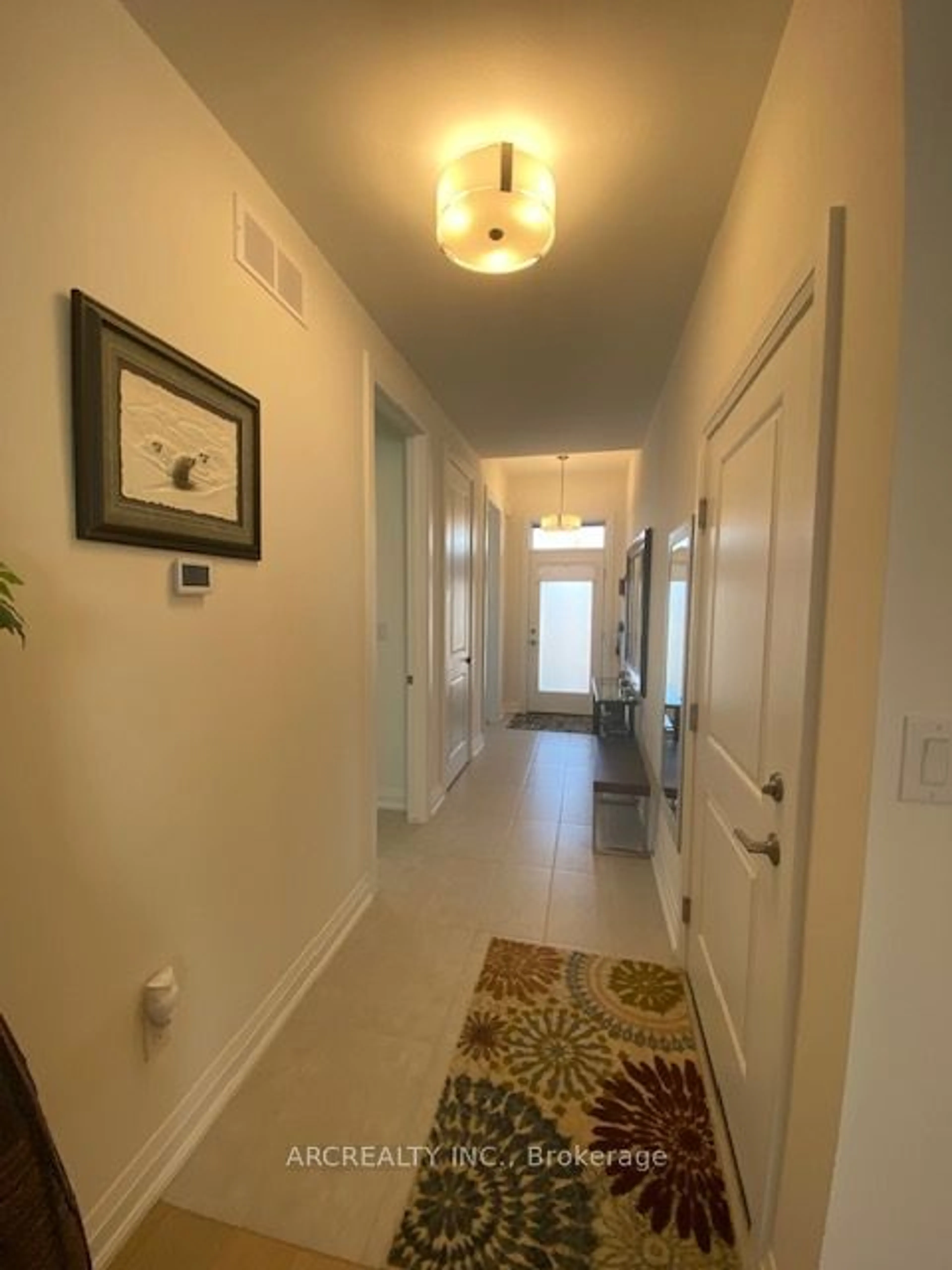 Indoor entryway for 9150 Willoughby Dr #40, Niagara Falls Ontario L2G 0Z5