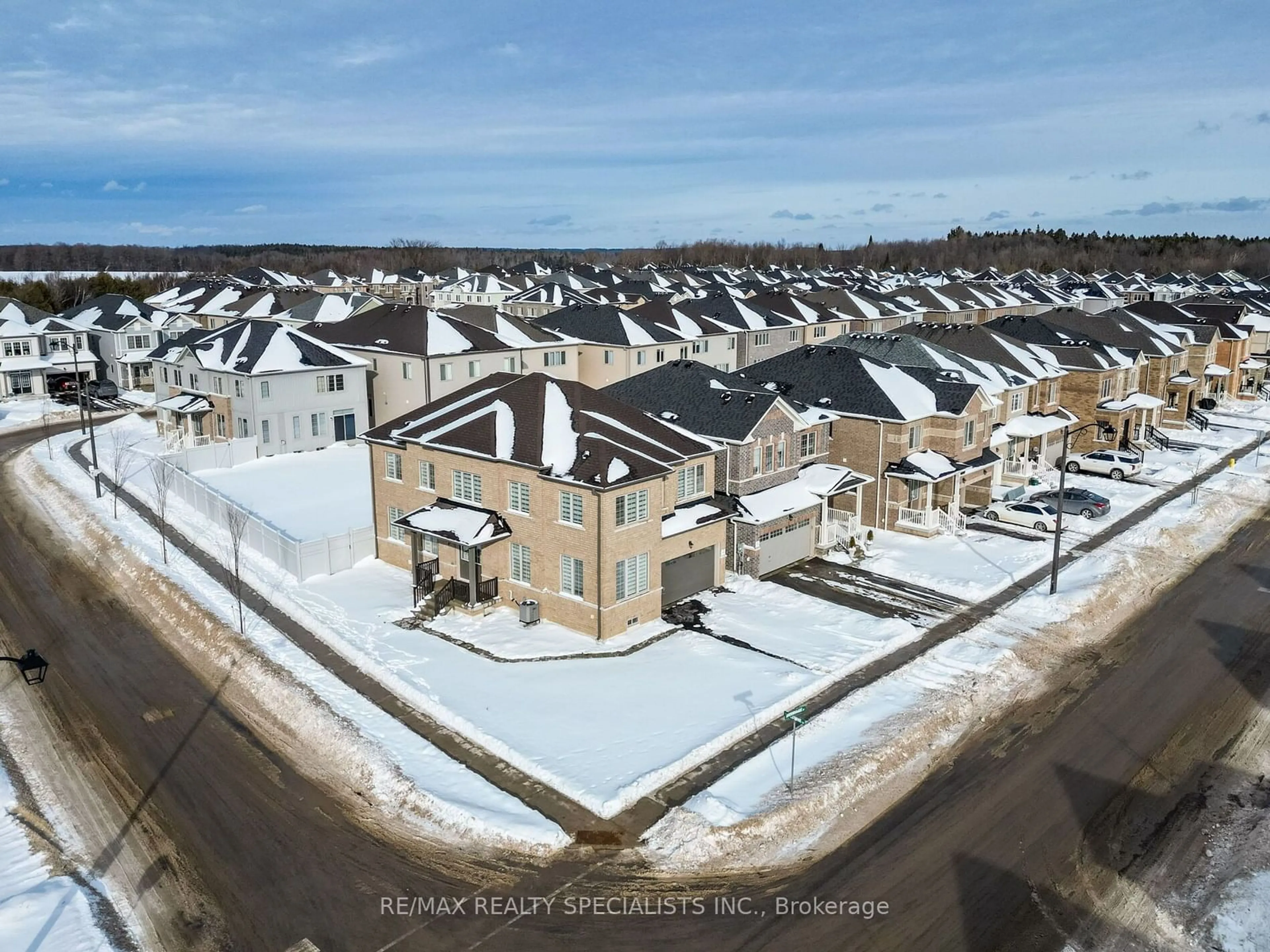 A pic from outside/outdoor area/front of a property/back of a property/a pic from drone, building for 623 Anishinaabe Dr, Shelburne Ontario L9V 3Y4