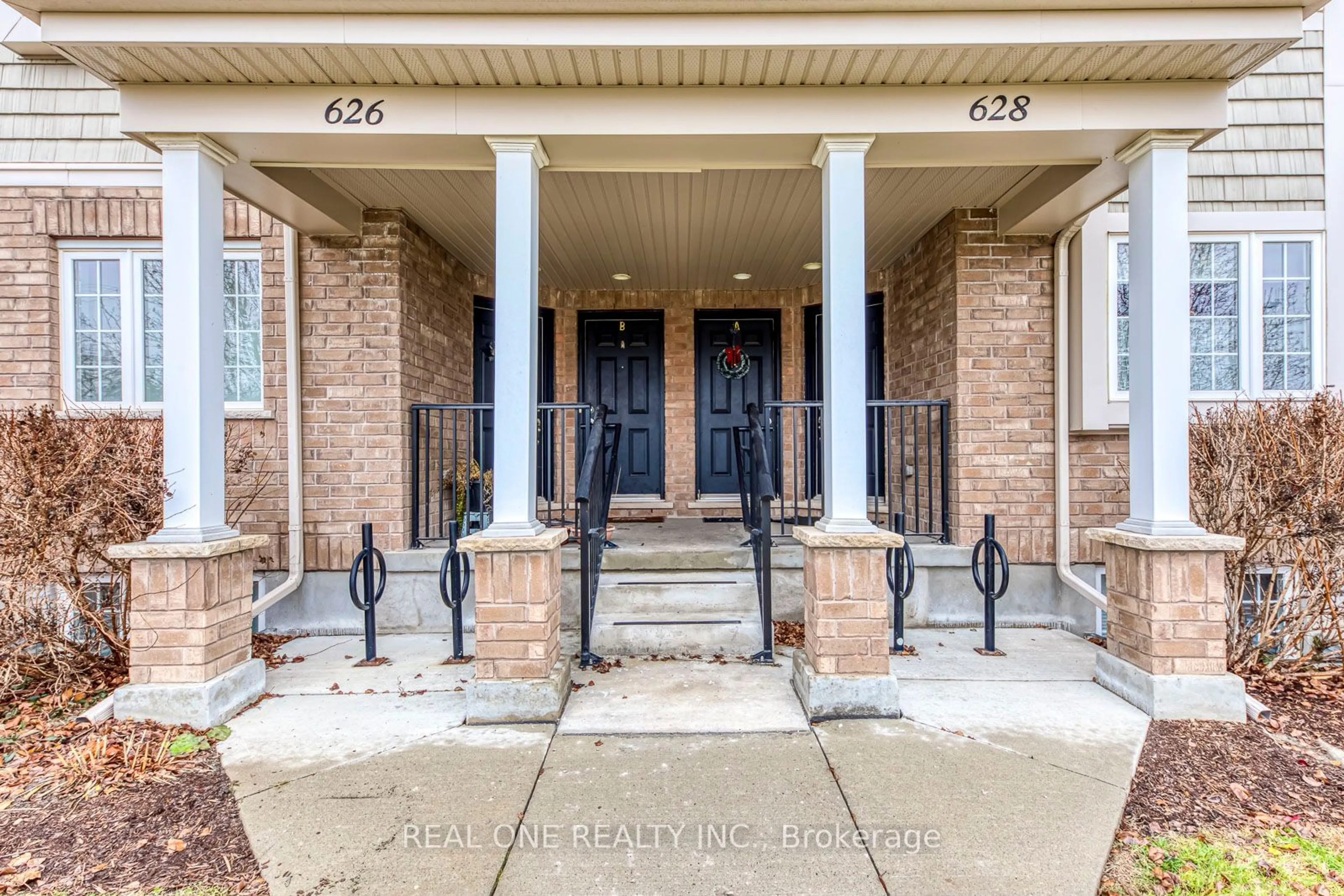 Indoor entryway for 626 Woodlawn Rd ##B, Guelph Ontario N1E 0K4