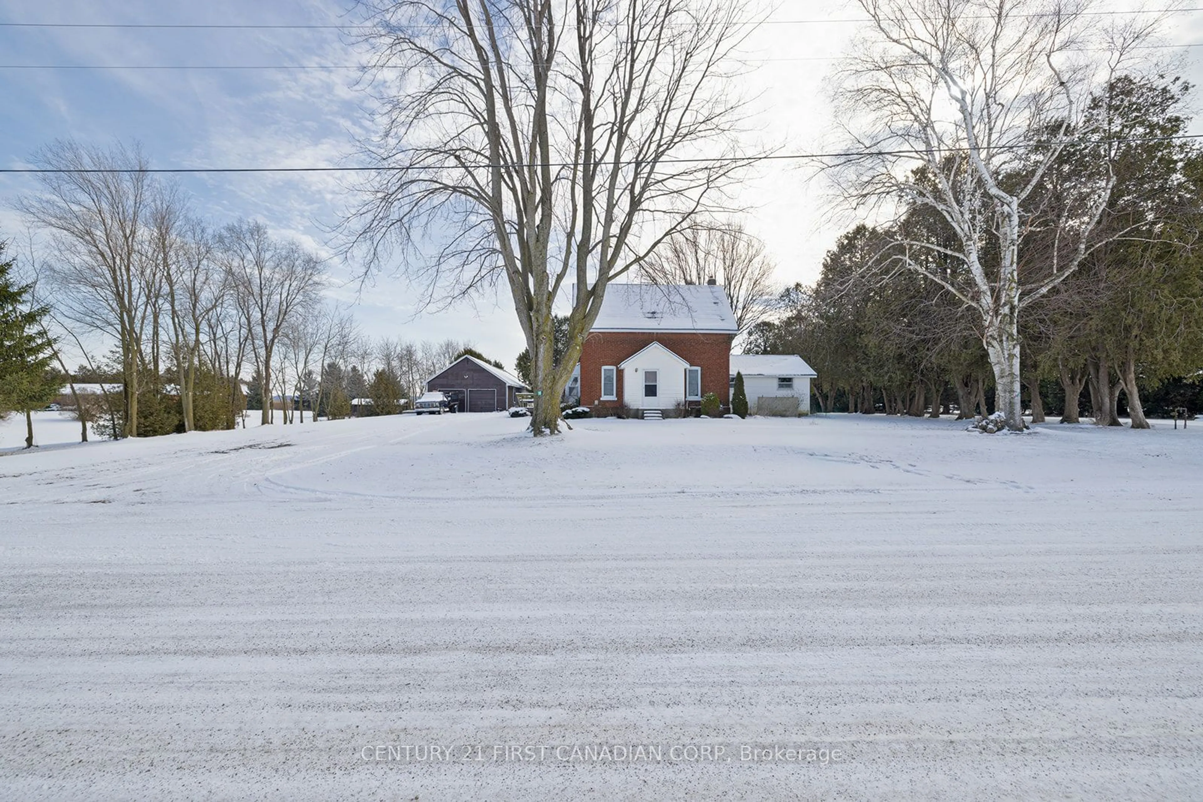 A pic from outside/outdoor area/front of a property/back of a property/a pic from drone, street for 12476 O'neill Line, Chatham-Kent Ontario N0P 2C0