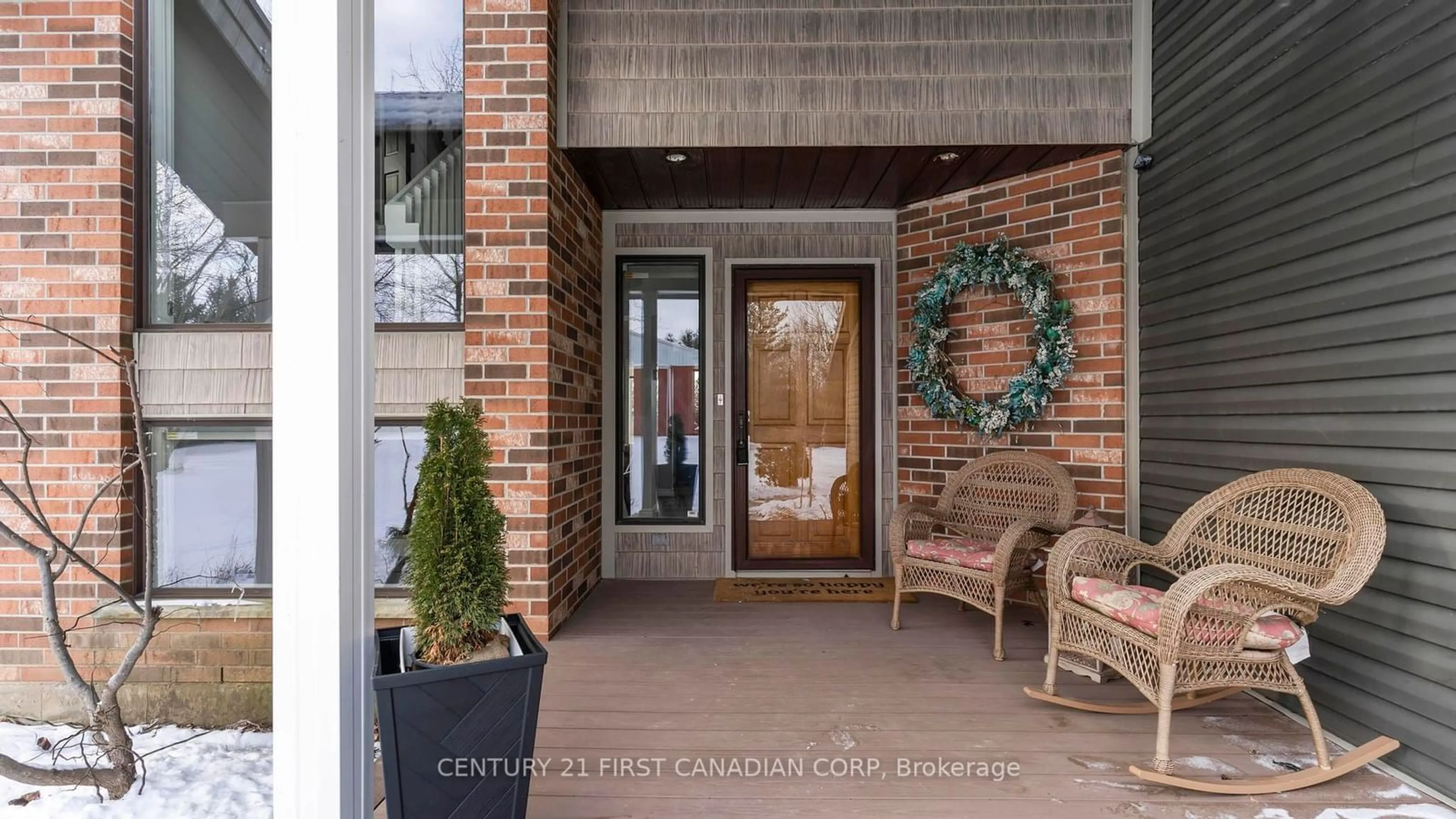 Indoor entryway for 6210 Confederation Line, Warwick Ontario N0M 2S0