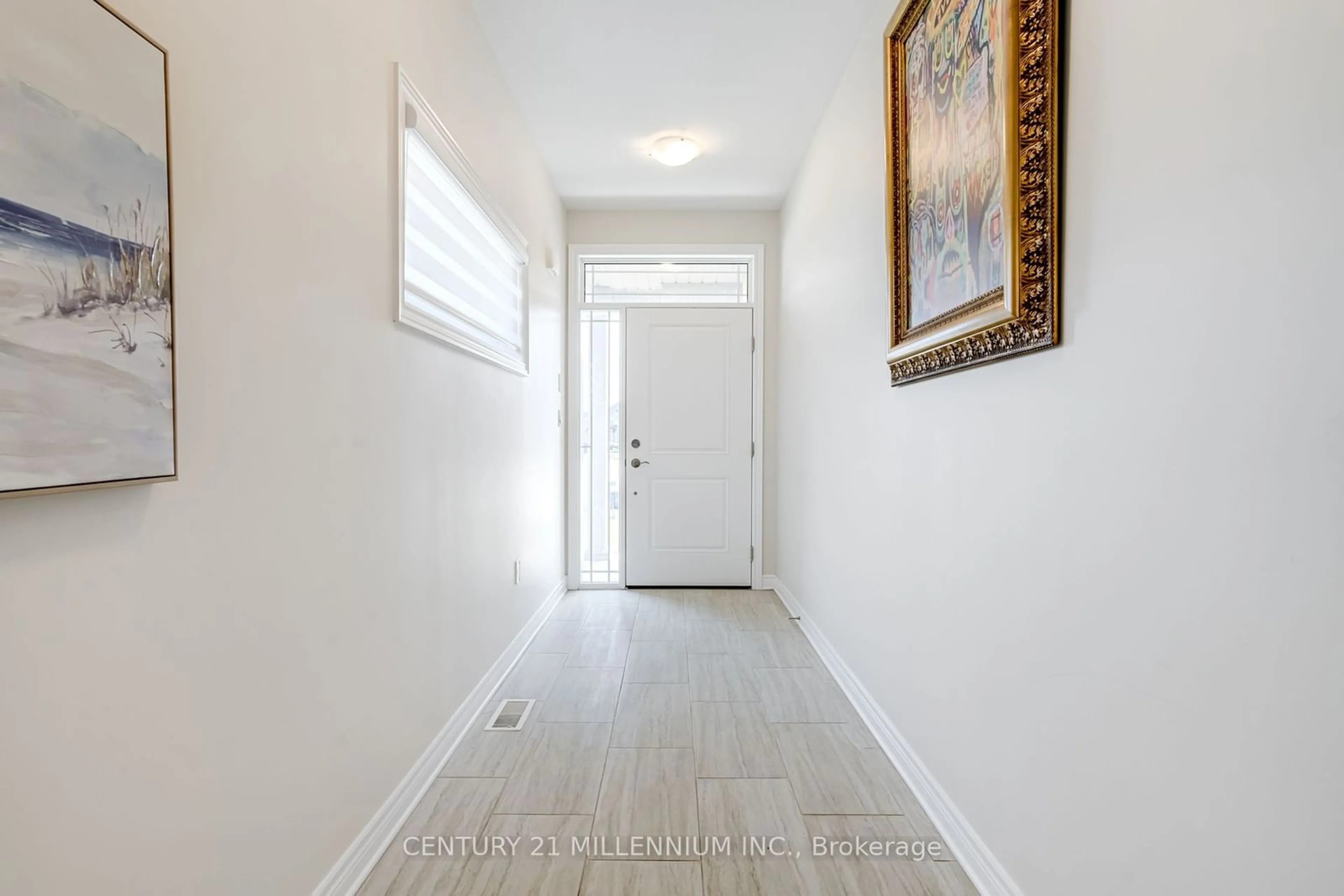 Indoor entryway for 7387 Sherrilee Cres, Niagara Falls Ontario L2H 3T4