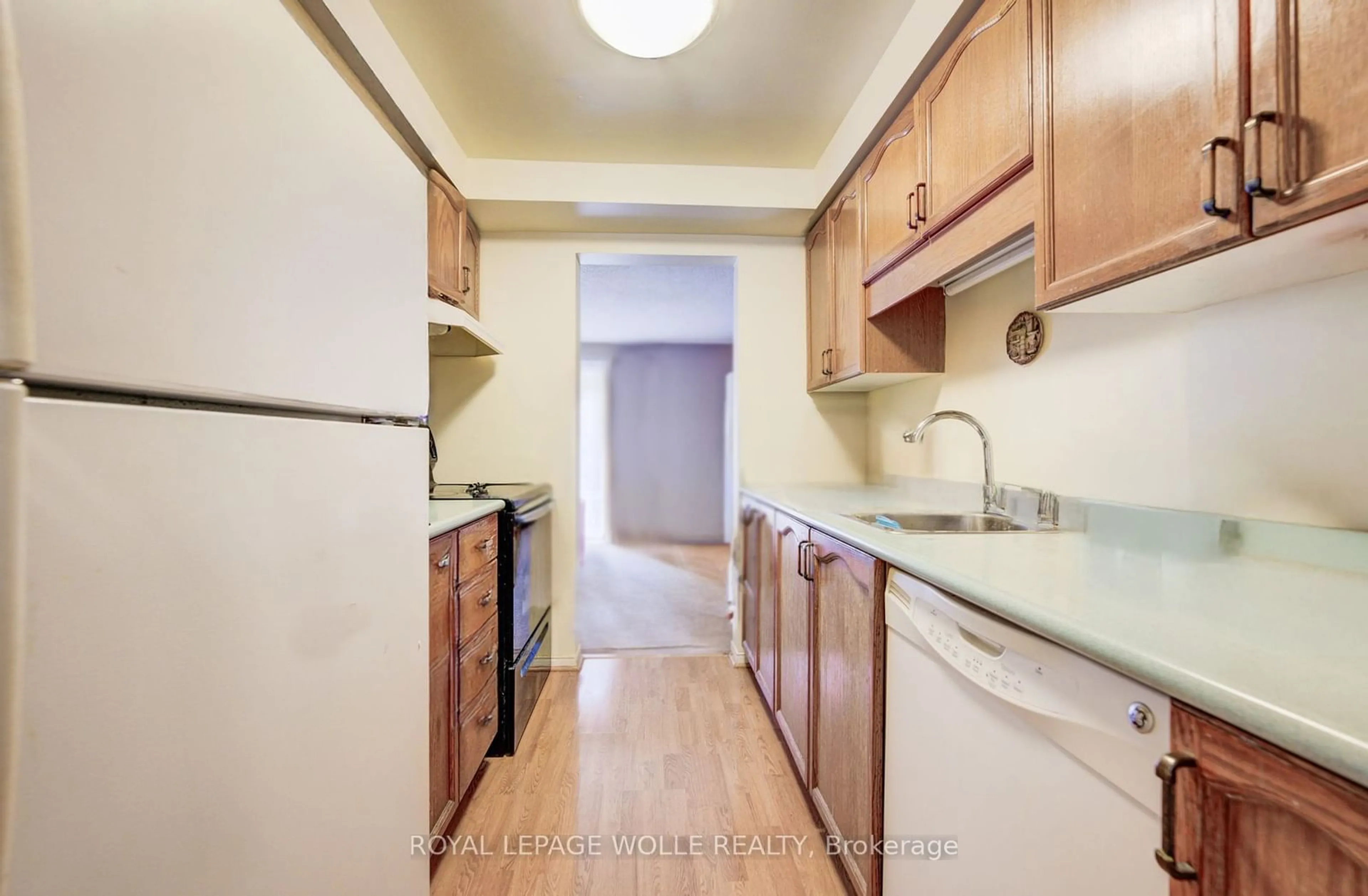 Standard kitchen, unknown for 465 Woolwich St #17, Waterloo Ontario N2K 3S4