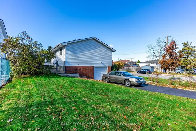Additional property image - 44 CAPILANO Dr