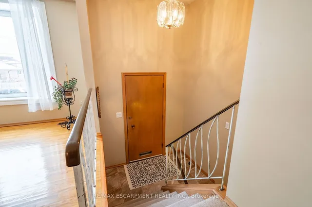 Additional property image - 44 CAPILANO Dr