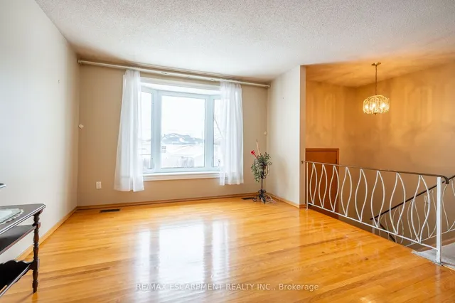 Additional property image - 44 CAPILANO Dr