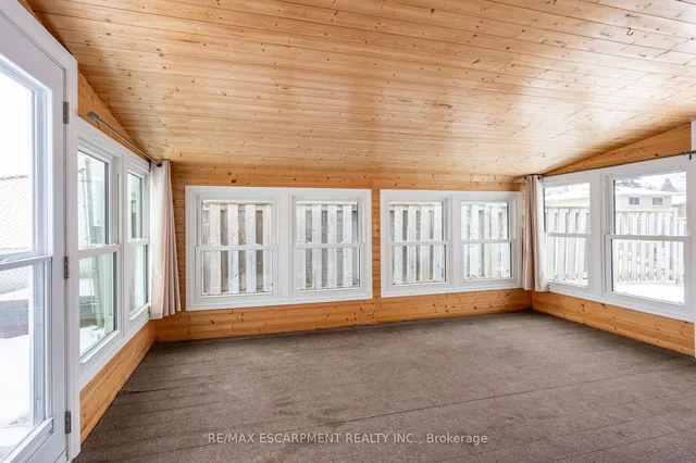 Additional property image - 44 CAPILANO Dr