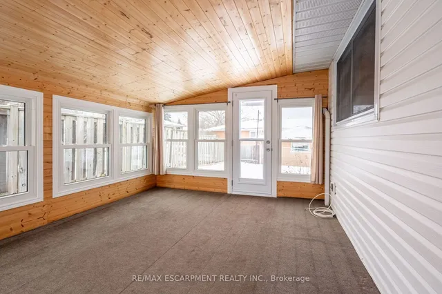 Additional property image - 44 CAPILANO Dr