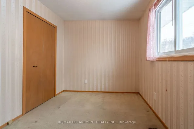 Additional property image - 44 CAPILANO Dr