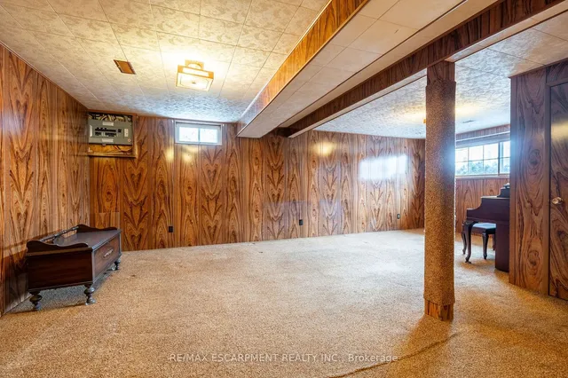 Additional property image - 44 CAPILANO Dr