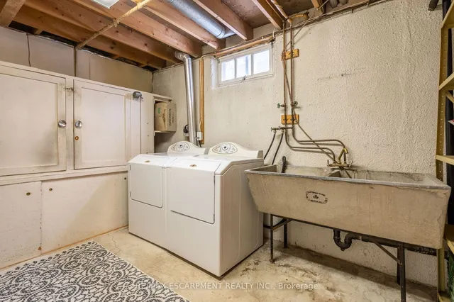 Additional property image - 44 CAPILANO Dr