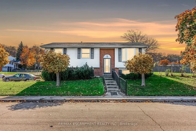 Additional property image - 44 CAPILANO Dr