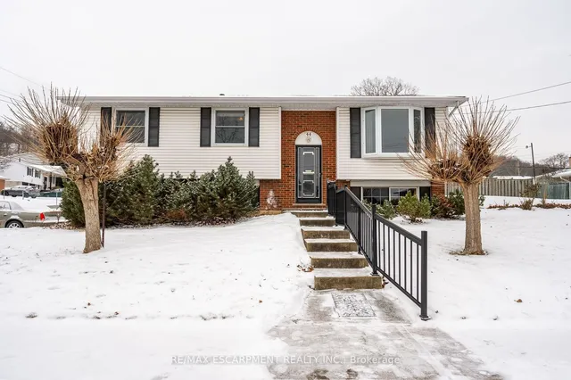 Additional property image - 44 CAPILANO Dr