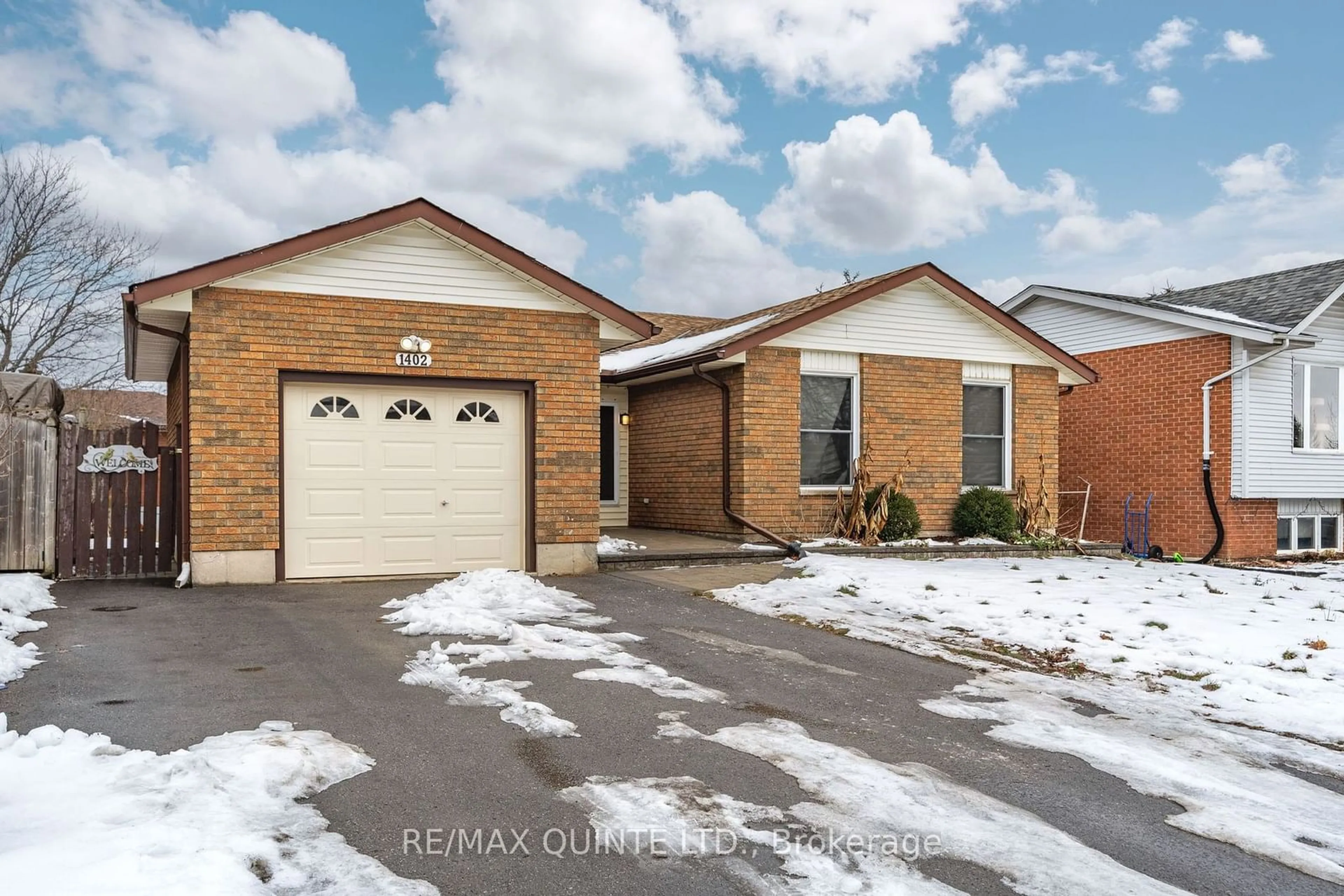 Home with brick exterior material, street for 1402 Clearview Dr, Peterborough Ontario K9K 1Z8