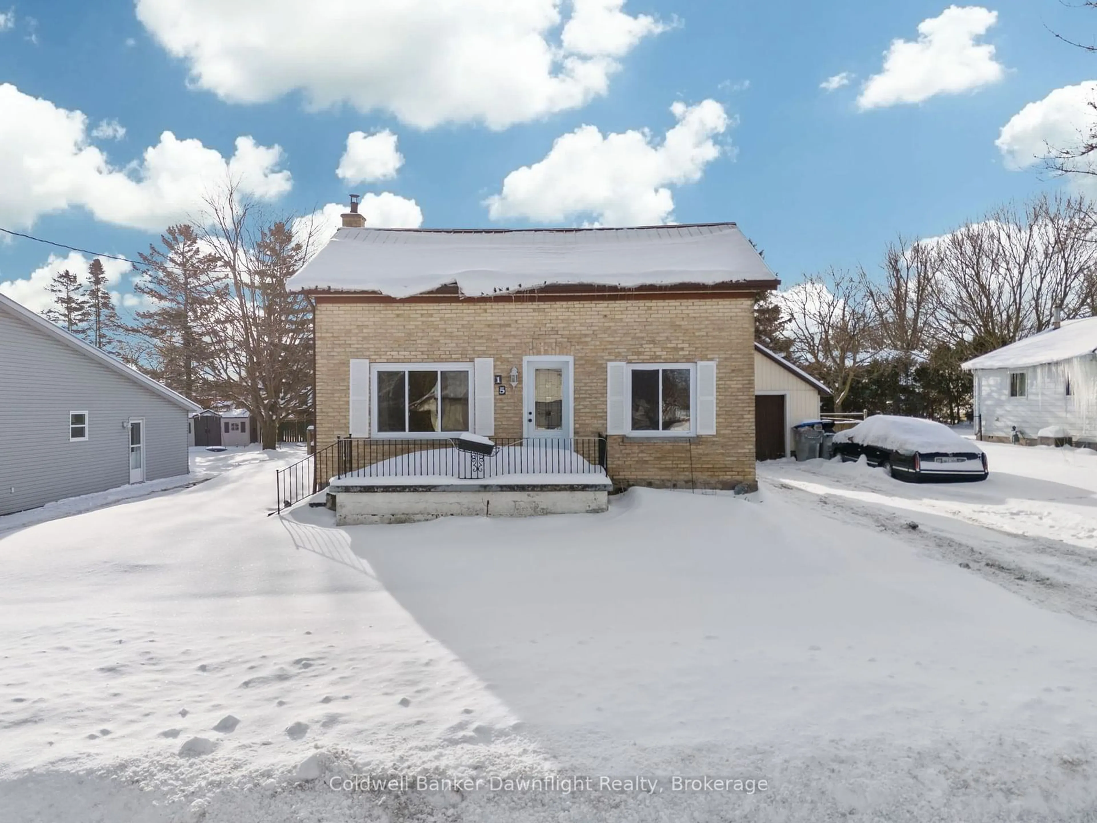 A pic from outside/outdoor area/front of a property/back of a property/a pic from drone, street for 15 Mary St, Bluewater Ontario N0M 2T0