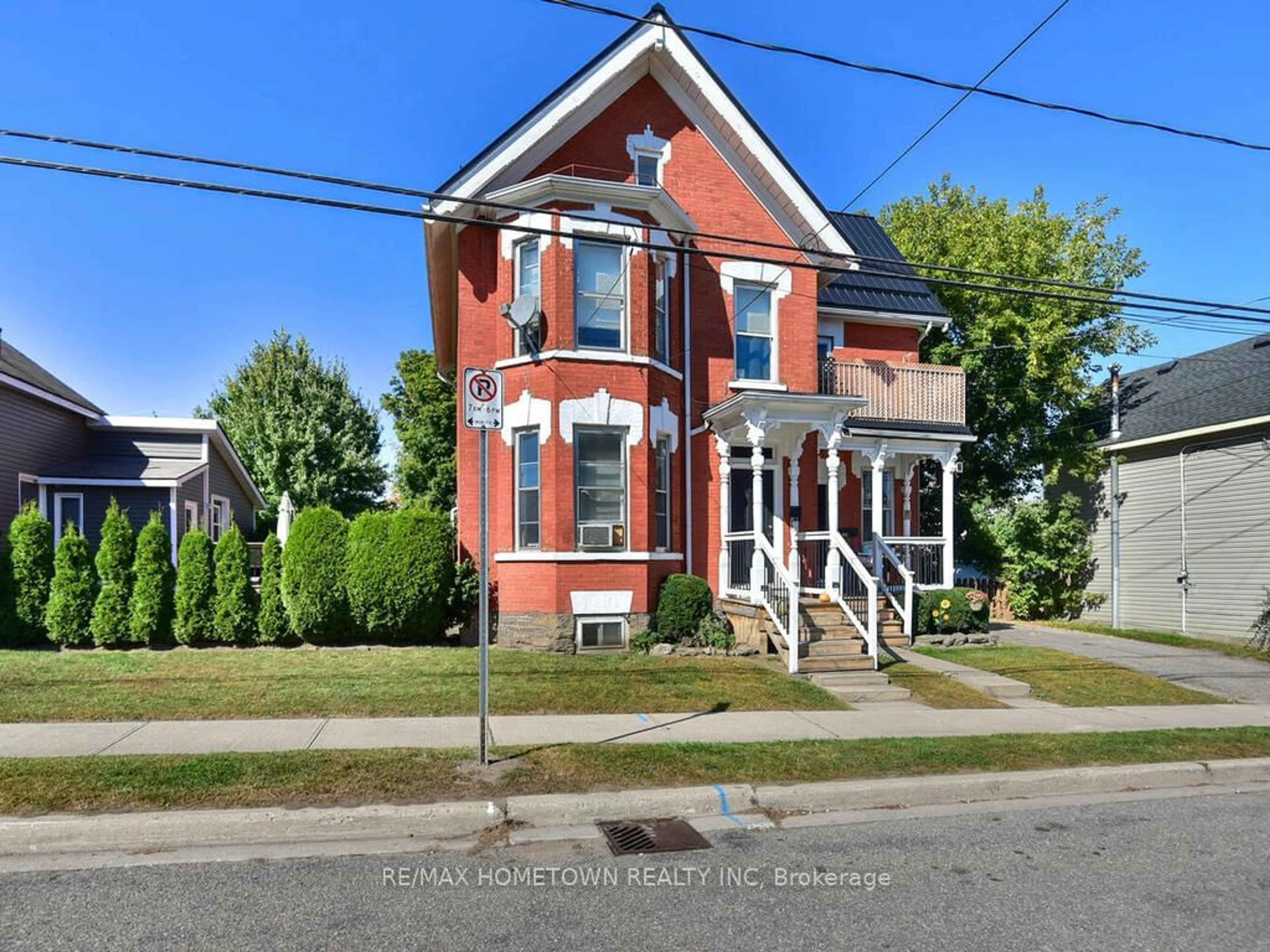 Home with brick exterior material, street for 18 HAVELOCK St, Brockville Ontario K6V 4L9