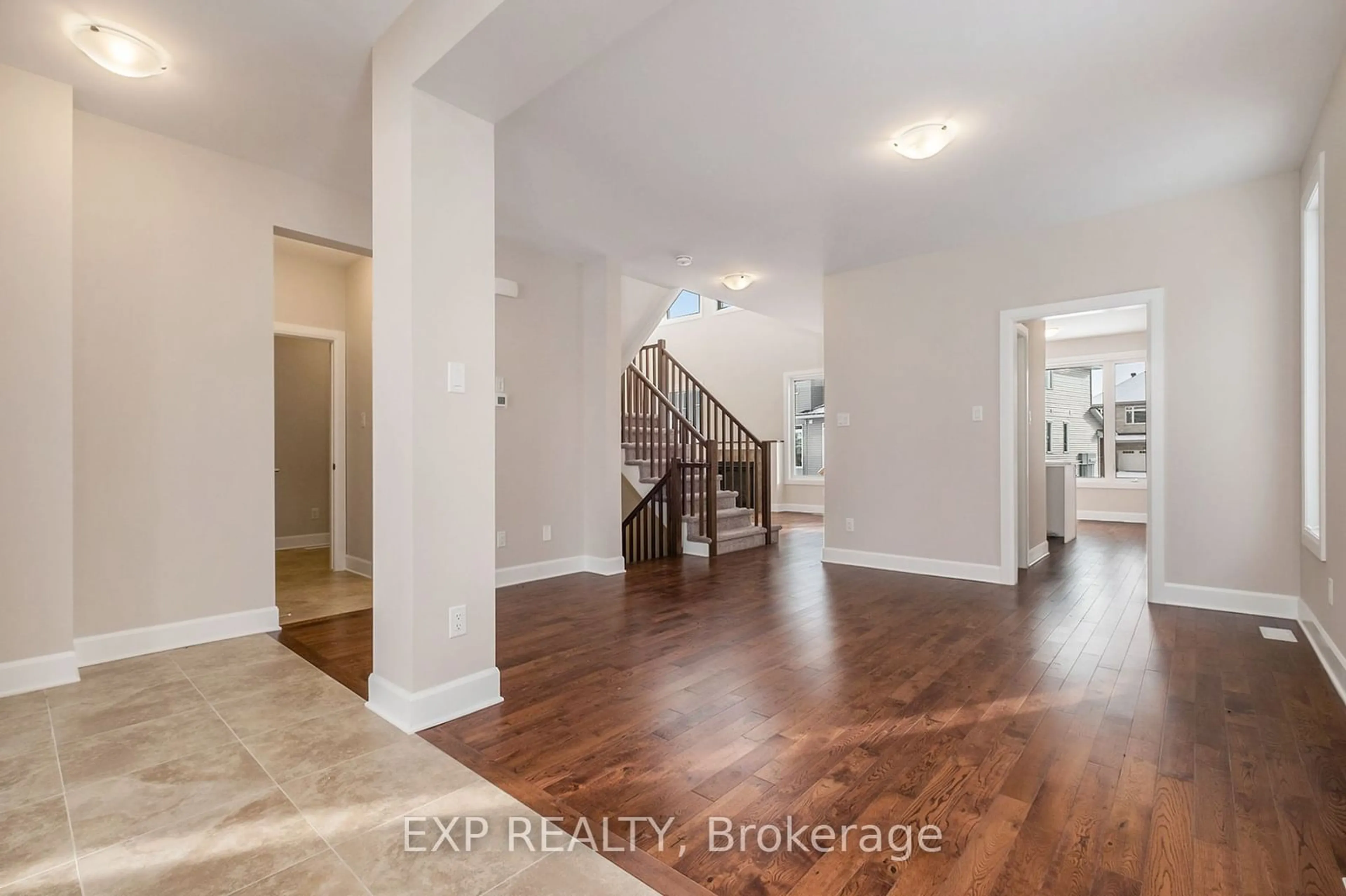 Indoor entryway for 76 Robertson Lane, Carleton Place Ontario K7C 0R5