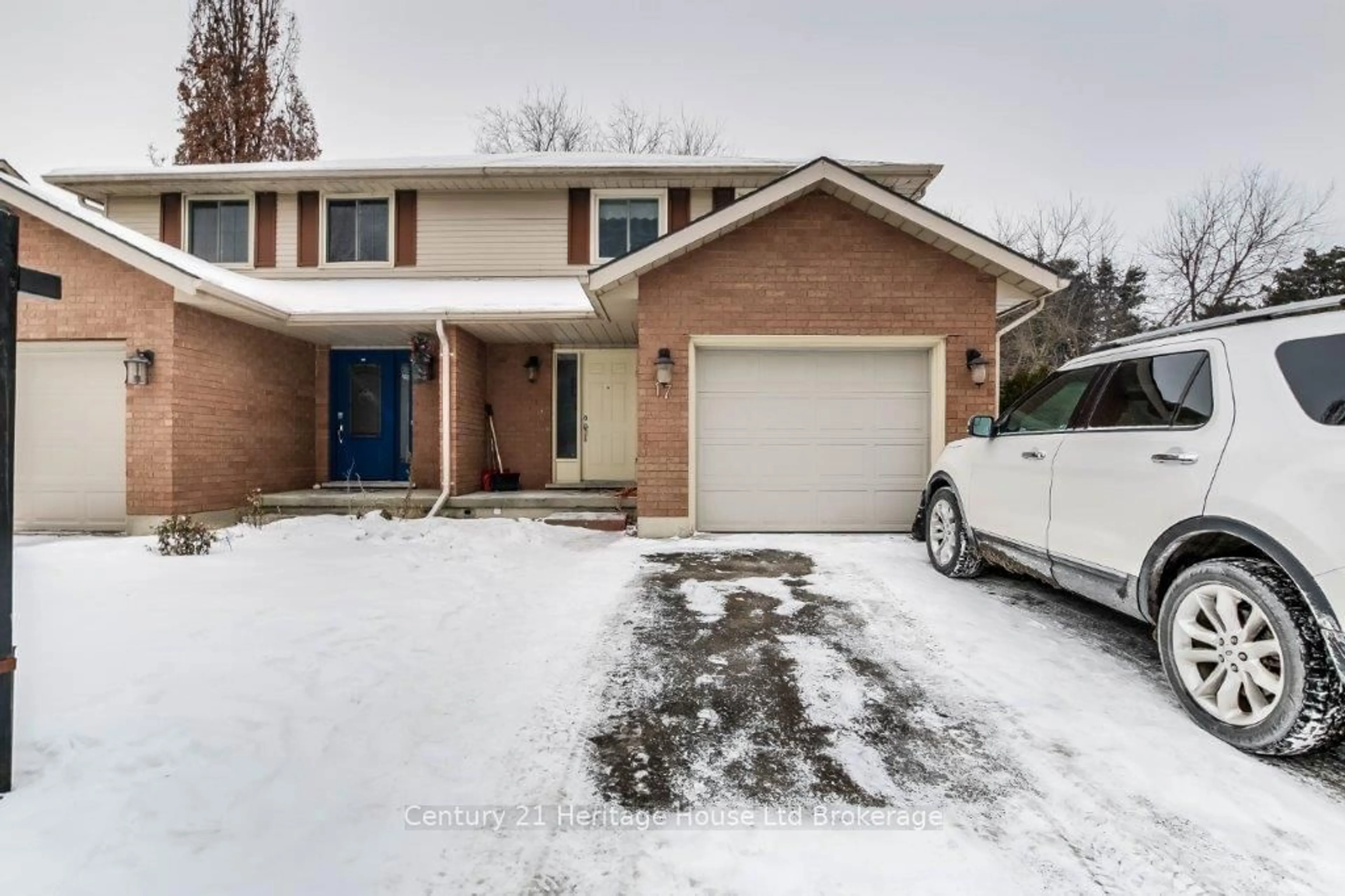 Home with brick exterior material, street for 17 Mohican Dr, Woodstock Ontario N4T 1H4