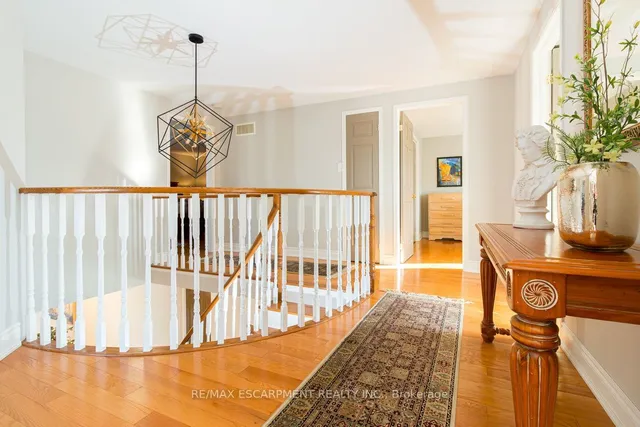 Additional property image - 12 LARKSPUR Cres