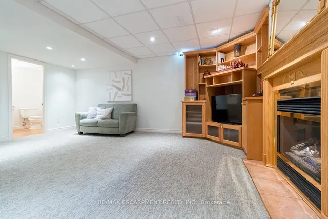 Additional property image - 12 LARKSPUR Cres