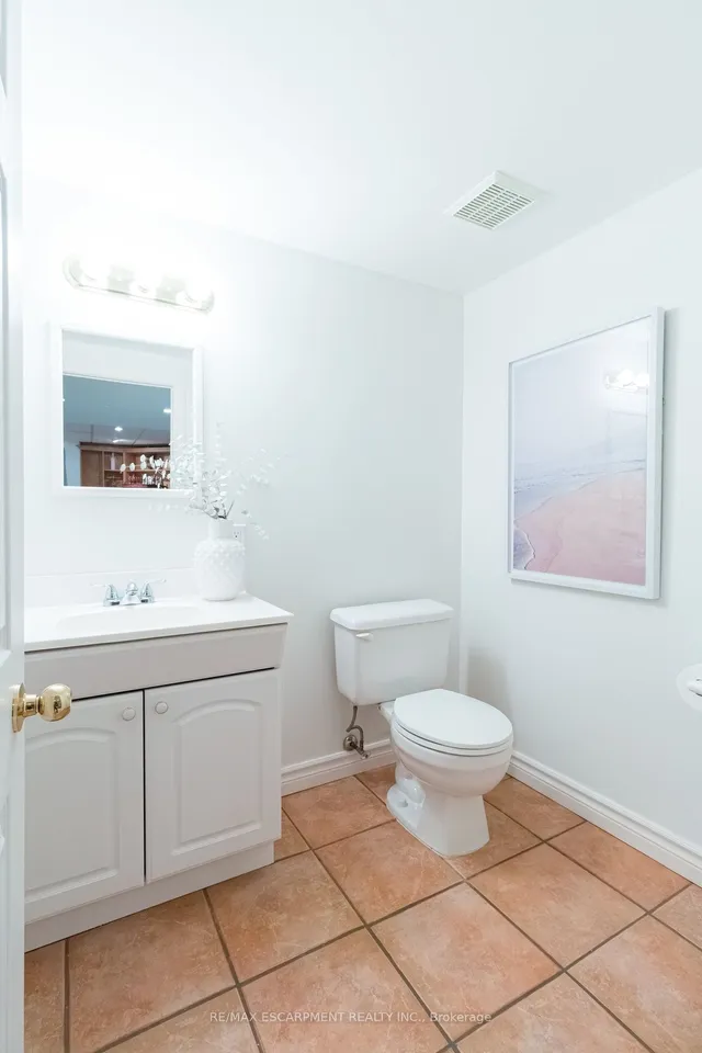 Additional property image - 12 LARKSPUR Cres