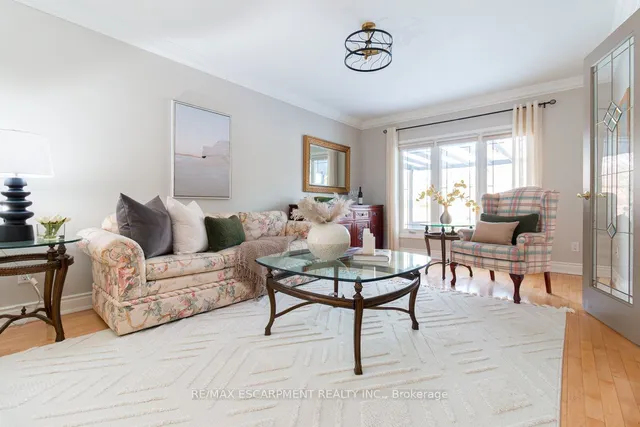 Additional property image - 12 LARKSPUR Cres