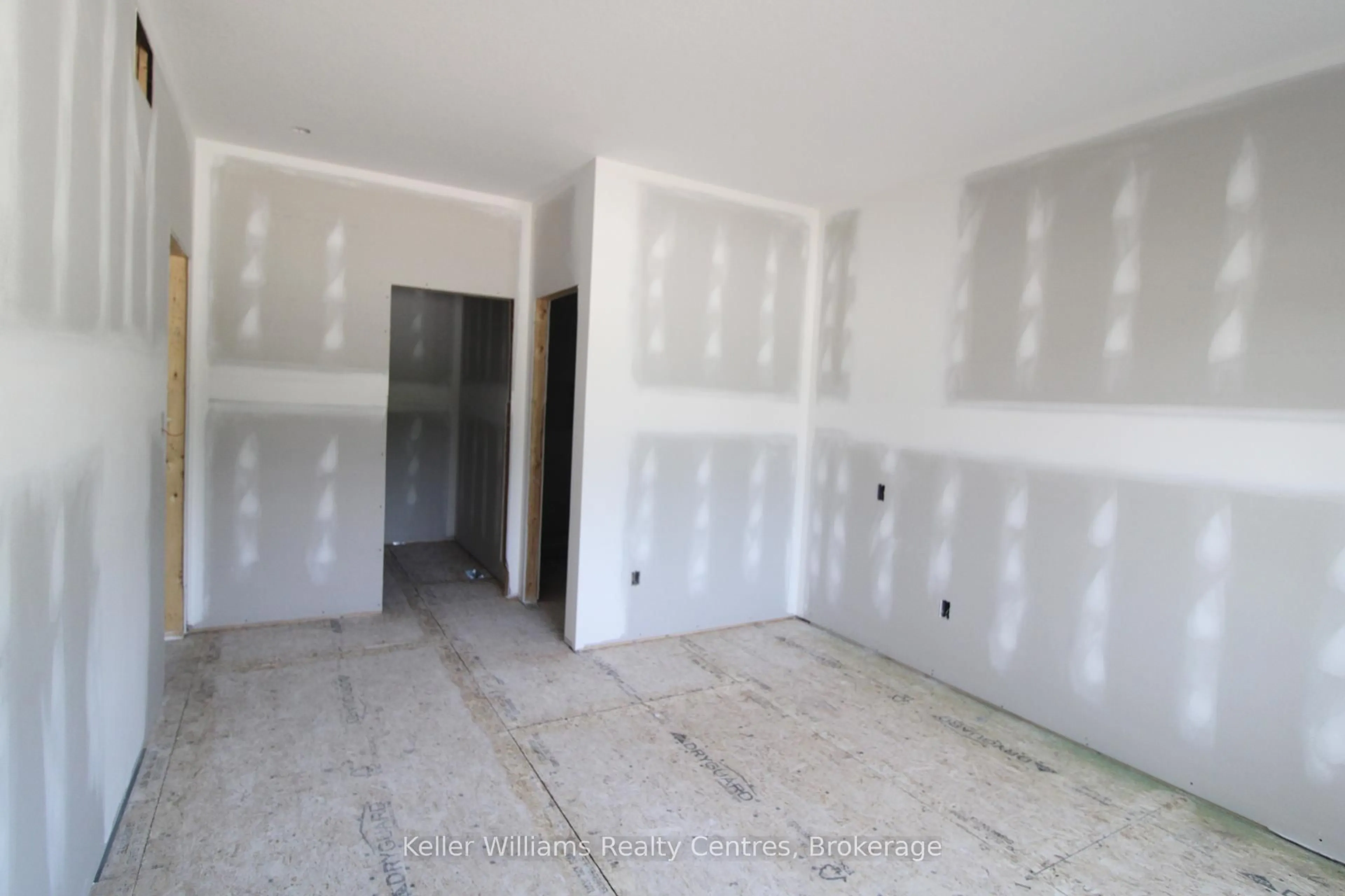A pic of a room for 734 18TH St, Hanover Ontario N4N 0C5
