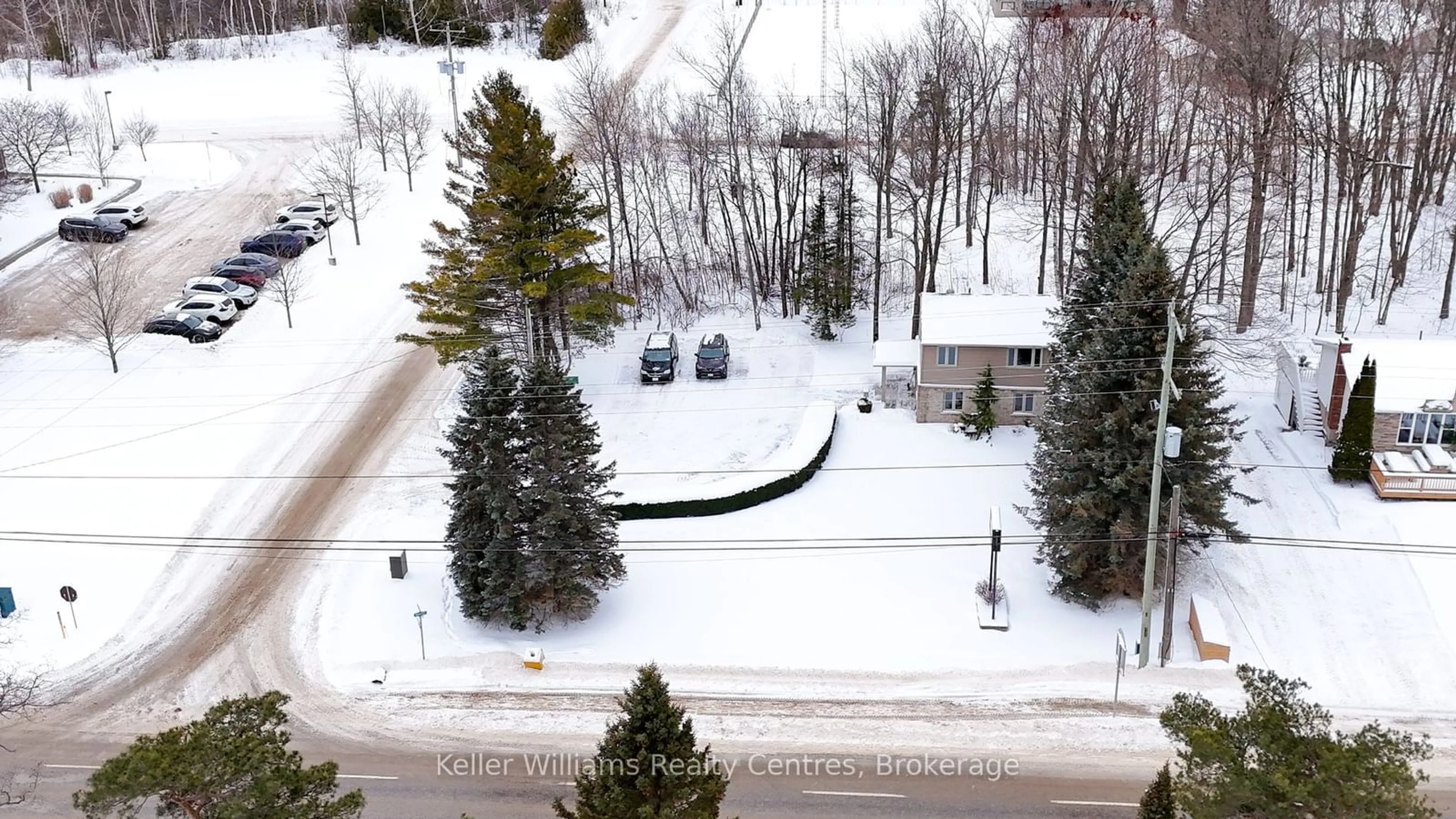 A pic from outside/outdoor area/front of a property/back of a property/a pic from drone, street for 660 Main St, South Bruce Peninsula Ontario N0H 2T0