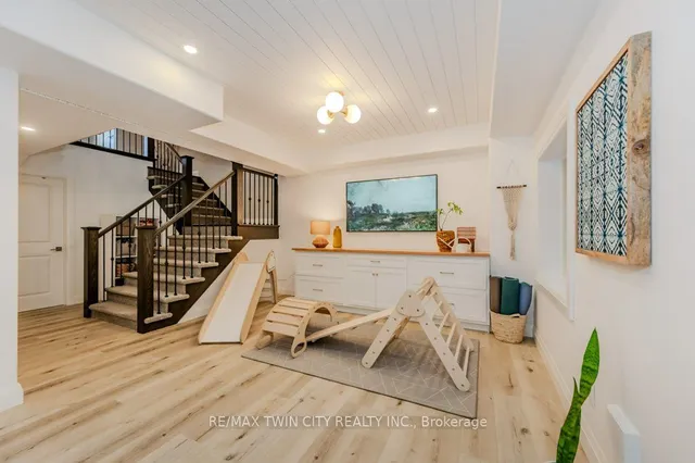 Additional property image - 904 DEER CREEK Crt