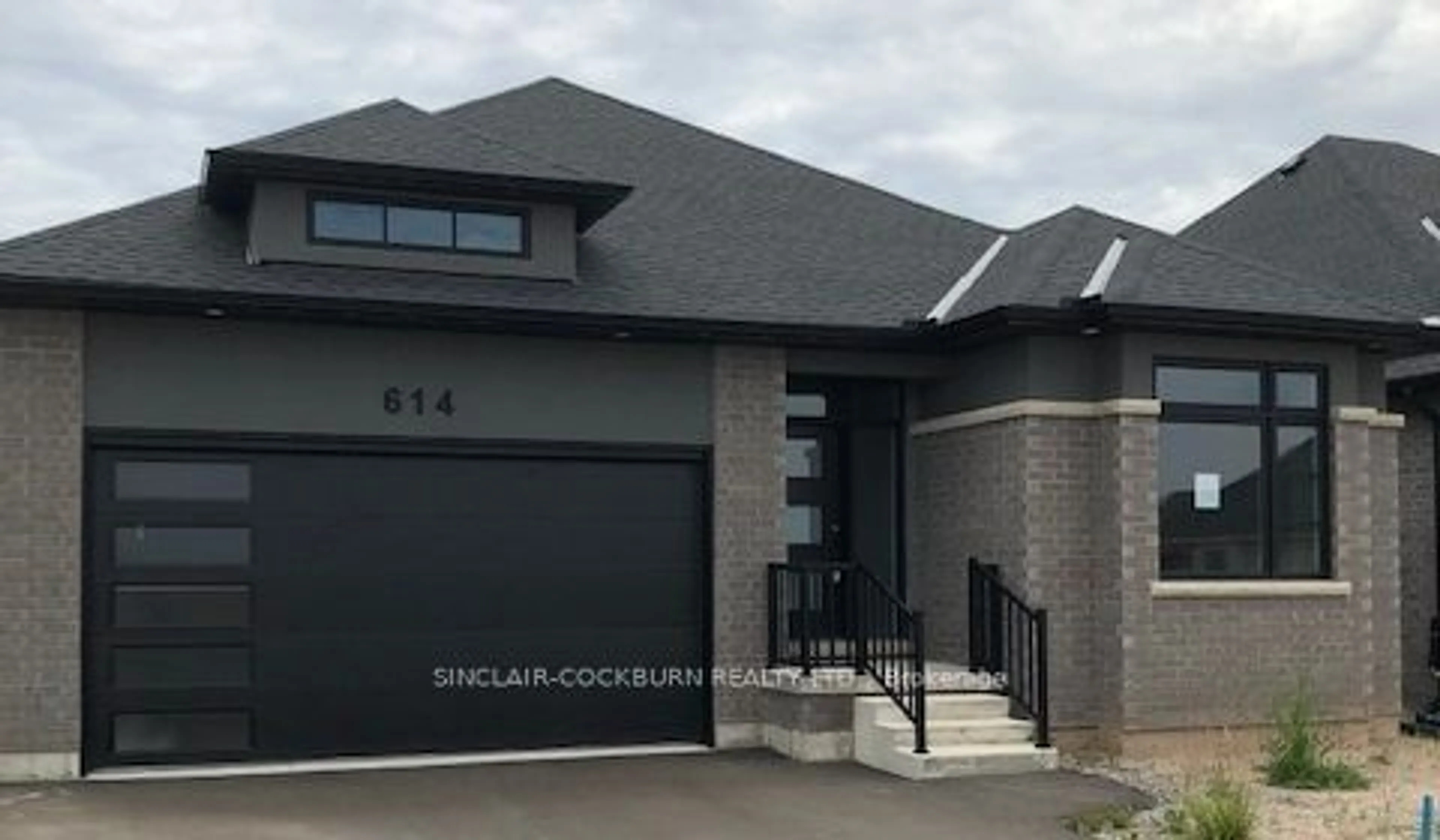 Home with brick exterior material, street for 614 Old Course Tr, Welland Ontario L3B 0L8