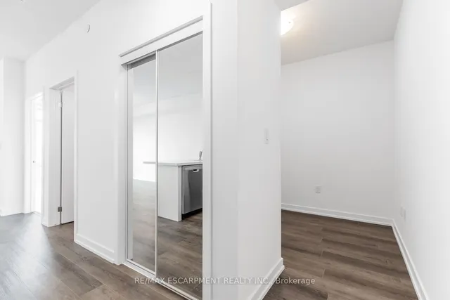 Additional property image - 470 Dundas St Unit 214