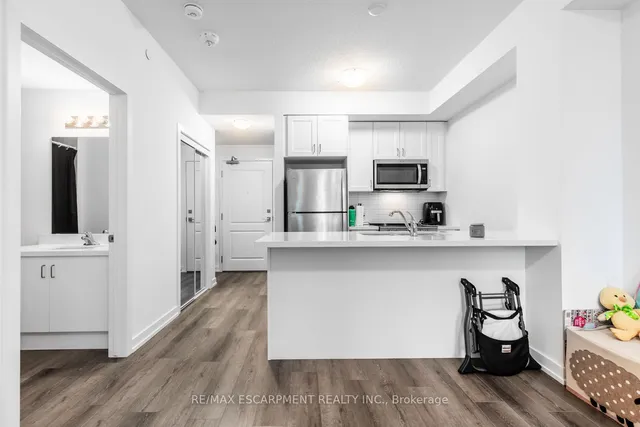 Additional property image - 470 Dundas St Unit 214