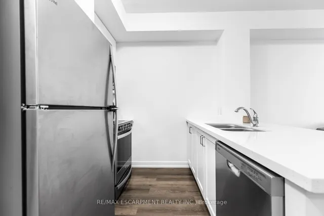 Additional property image - 470 Dundas St Unit 214