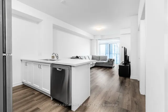 Additional property image - 470 Dundas St Unit 214