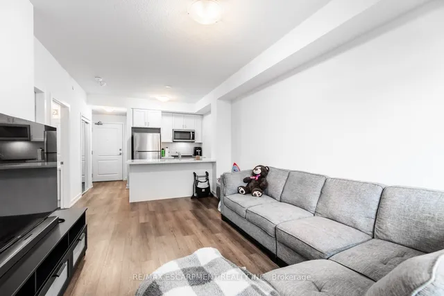 Additional property image - 470 Dundas St Unit 214