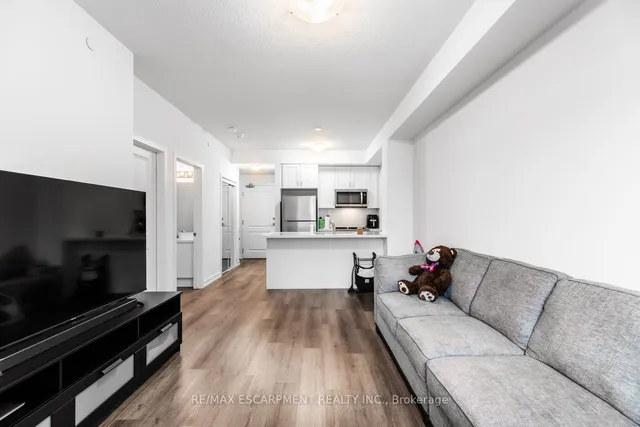 Additional property image - 470 Dundas St Unit 214
