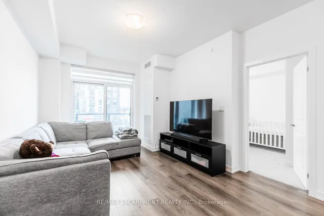 Additional property image - 470 Dundas St Unit 214