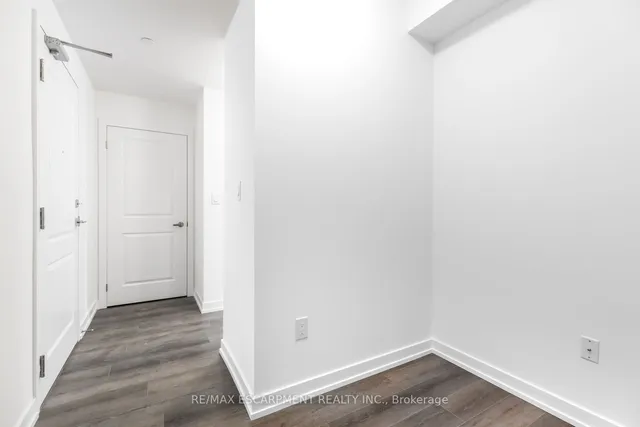 Additional property image - 470 Dundas St Unit 214