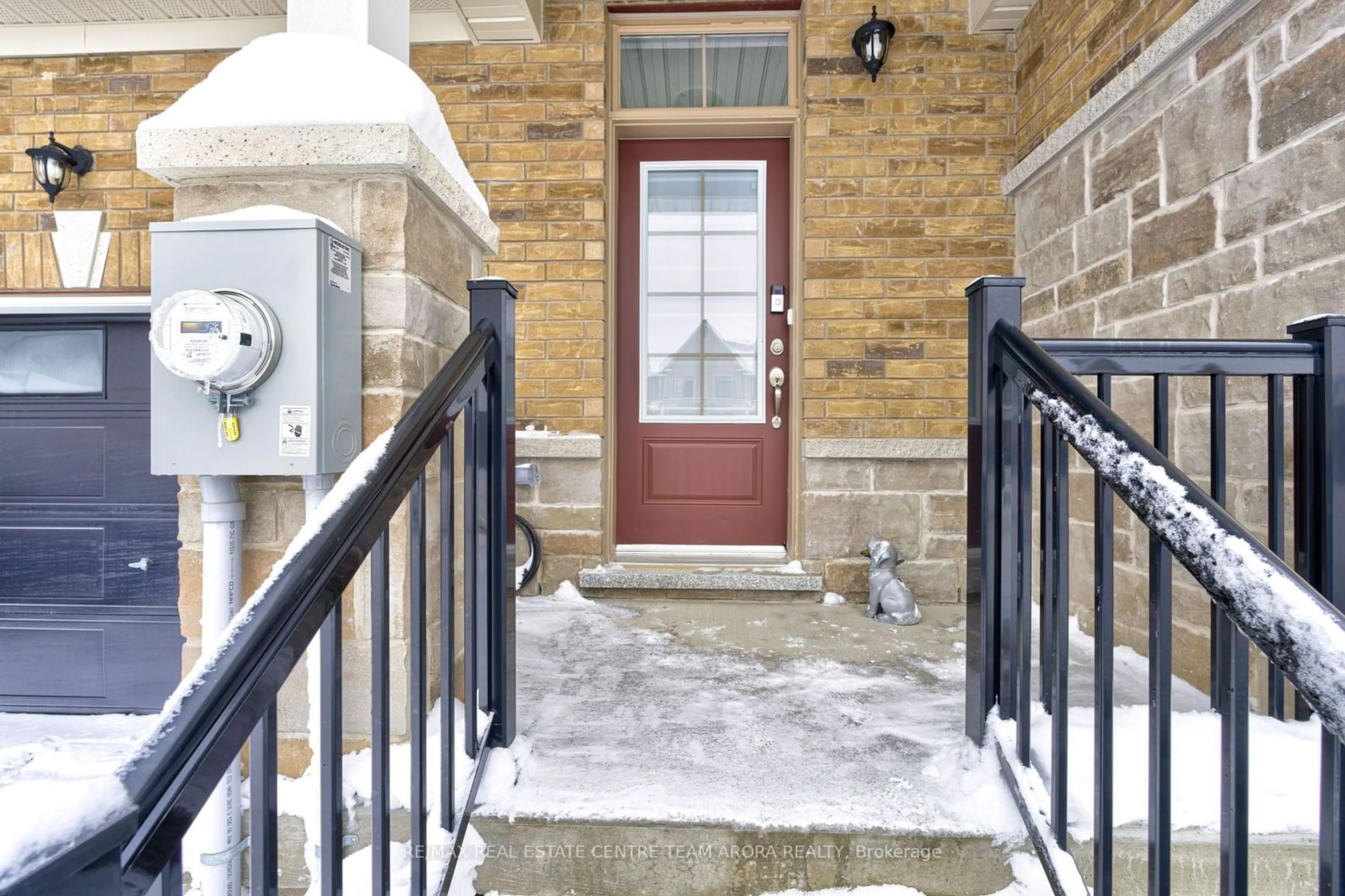 Indoor entryway for 4 Fennell St, Southgate Ontario N0C 1B0