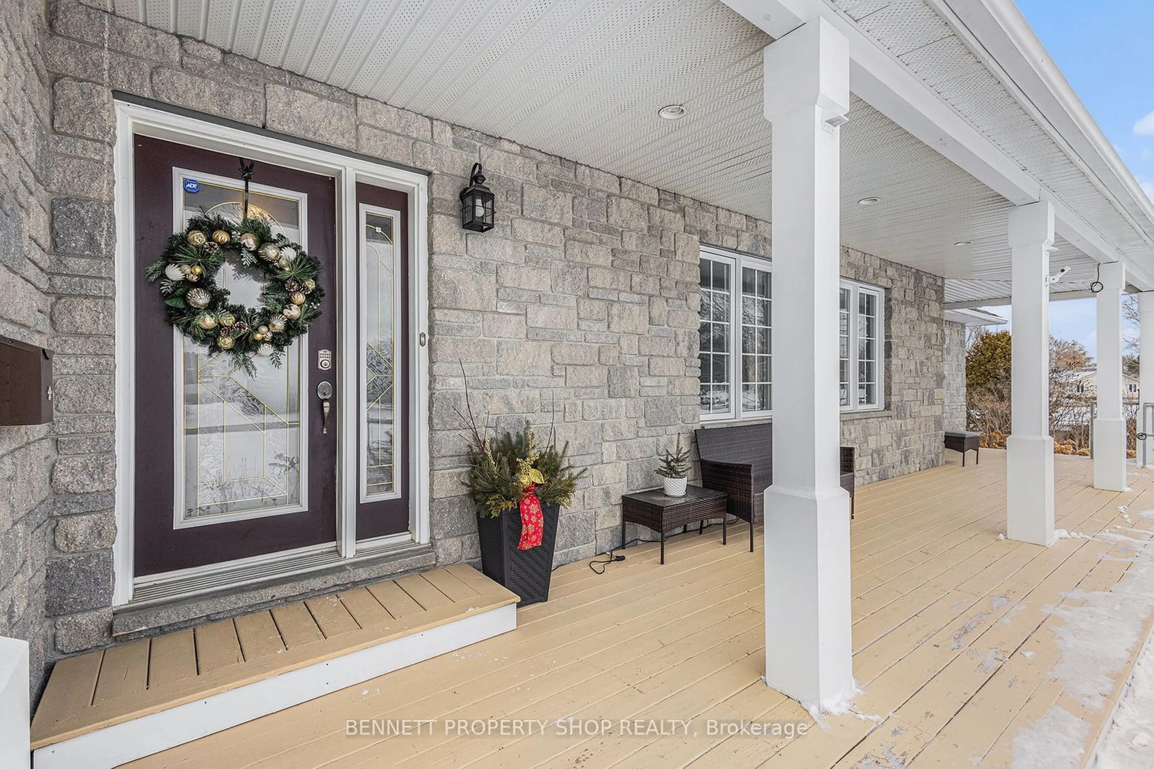 Indoor entryway for 5705 Lombardy Dr, Greely - Metcalfe - Osgoode - Vernon and Area Ontario K0A 2W0