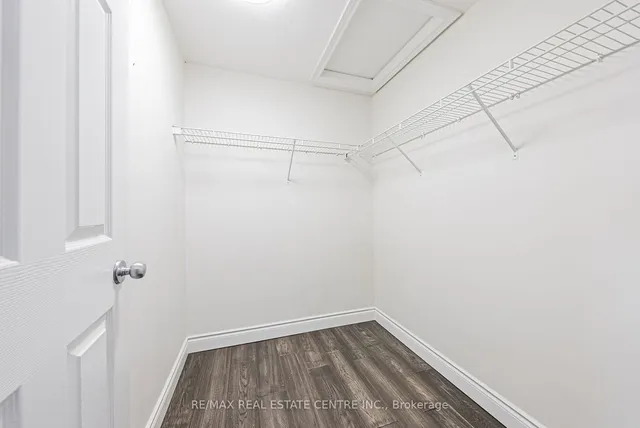 Additional image 16 of 524 Country Clair Pl