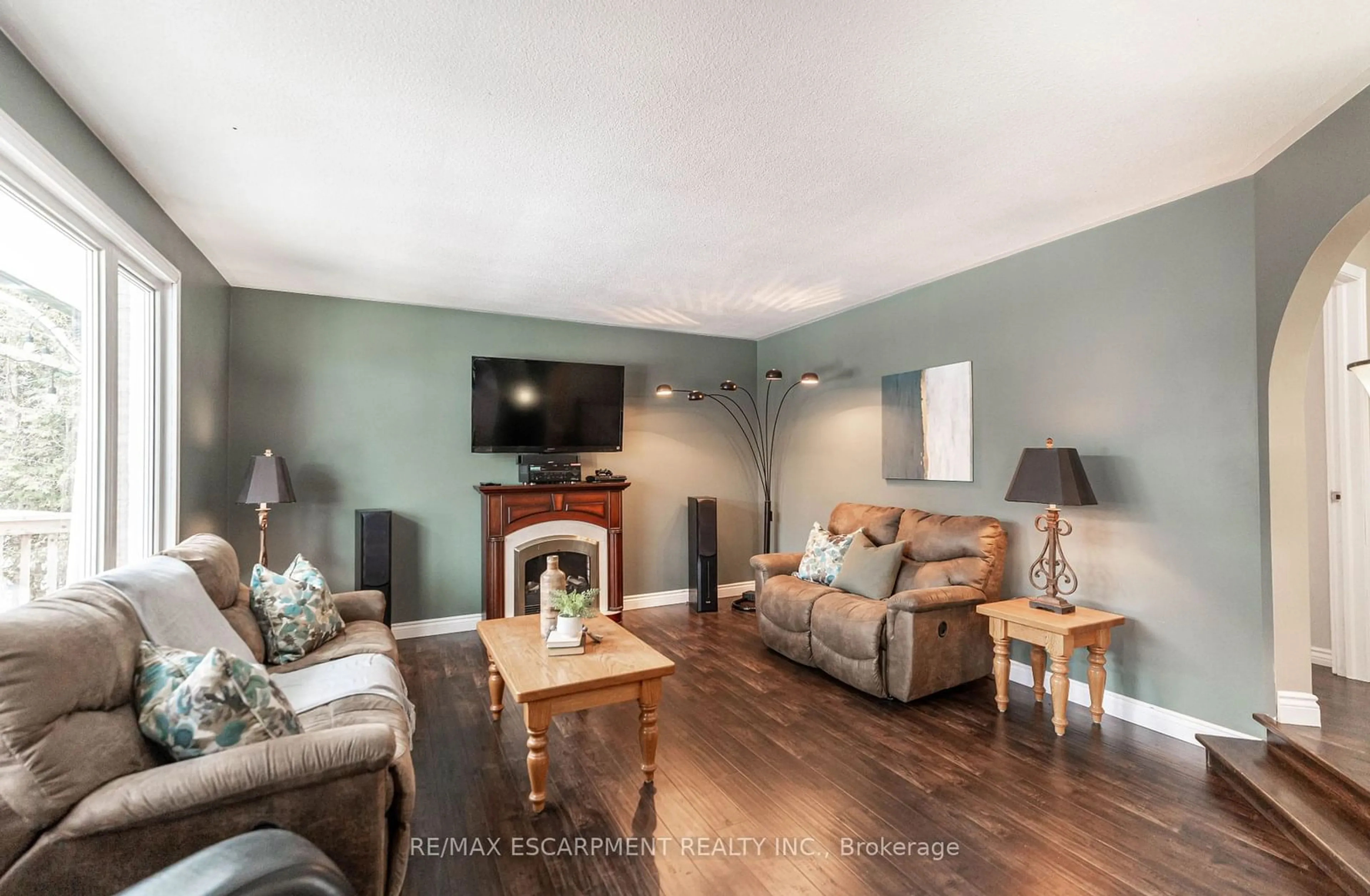 Living room with furniture, wood/laminate floor for 5410 Wellington 29 Rd, Guelph/Eramosa Ontario N0B 2K0