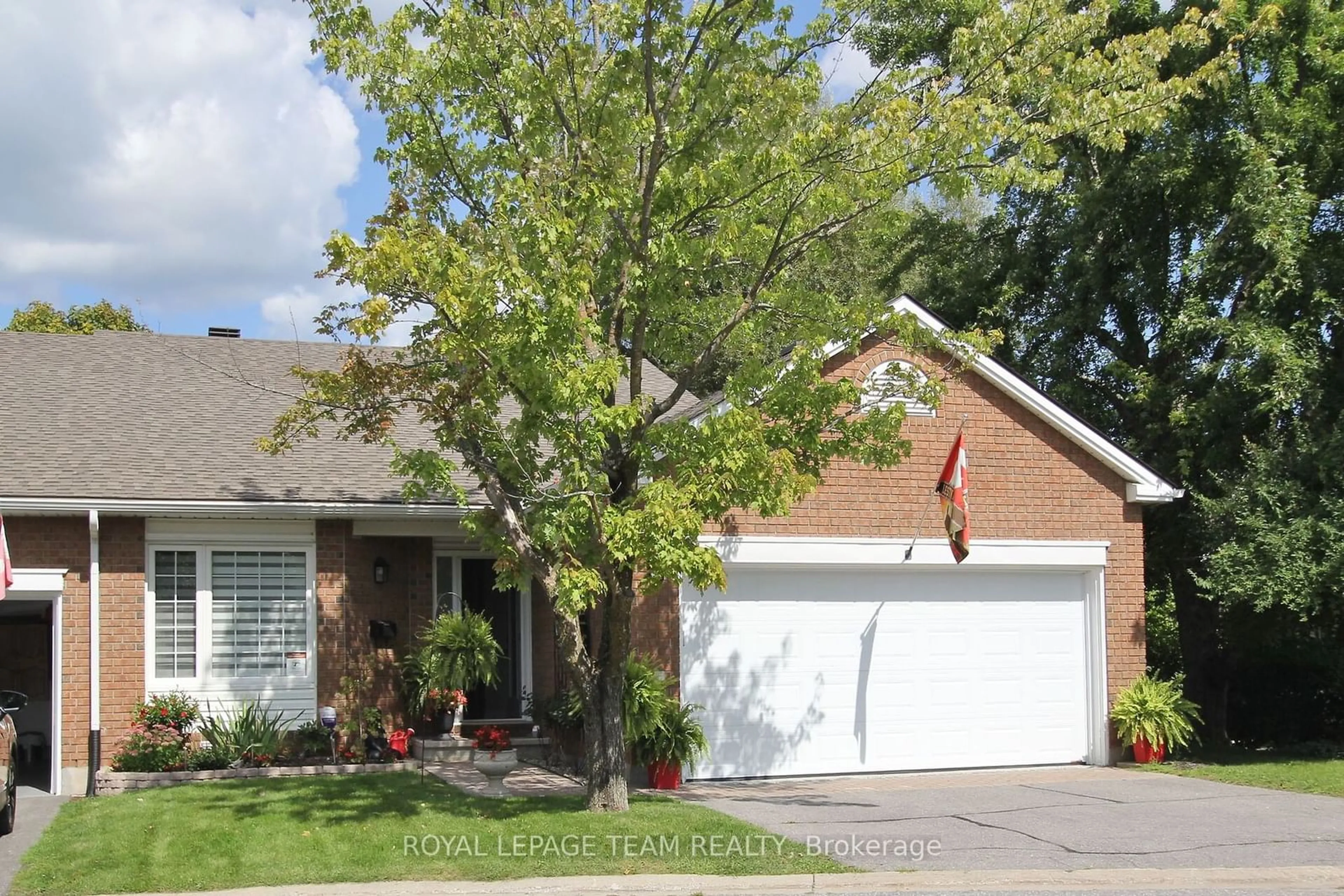 Home with brick exterior material, street for 34 Grand Harbour Crt, Stittsville - Munster - Richmond Ontario K2S 1H2